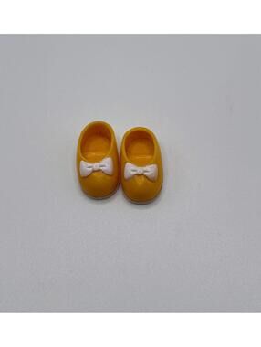 Calico Critters Sylvanian Families Yellow Shoes with White Bow Accessory